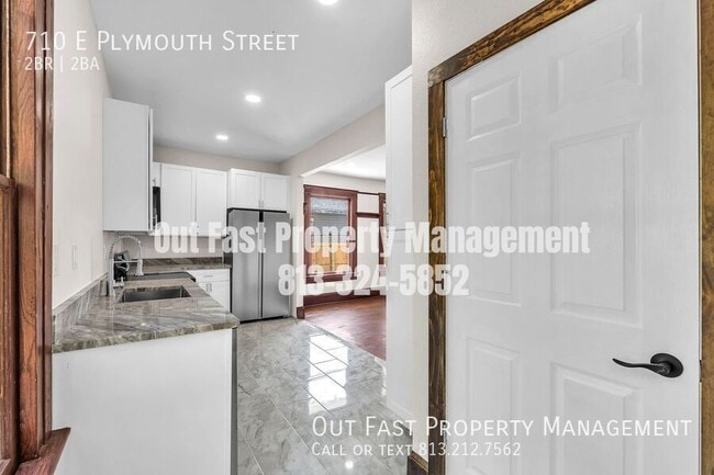 Photo - 710 E Plymouth St