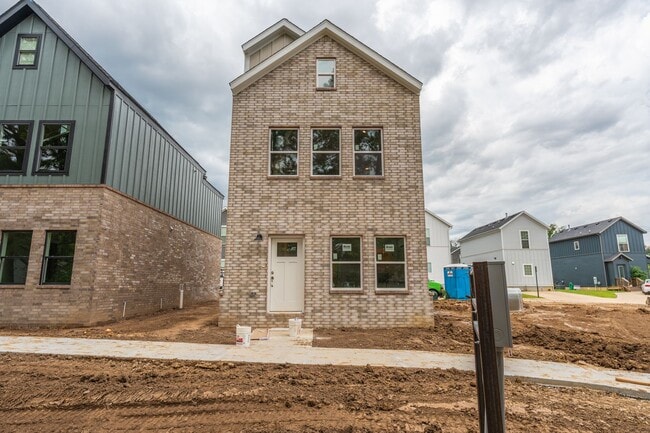 Brand New 2 BR Townhomes Coming July 2025 - Brand New 2 BR Townhomes Coming July 2025
