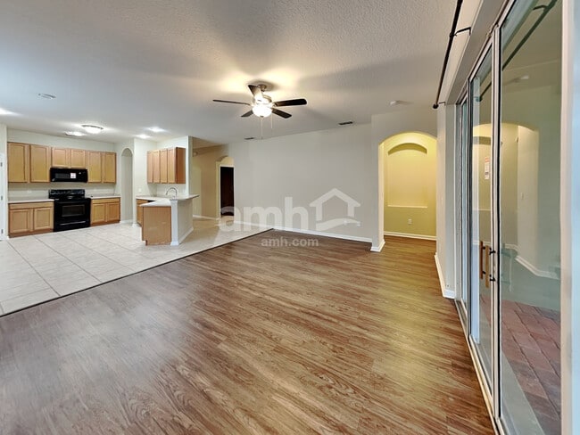 Photo - 461 Misty Oaks Run