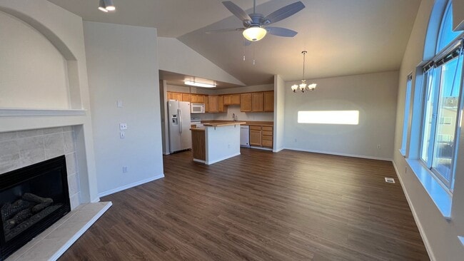 Photo - 3 Bed, 2.5 Bath - Beautiful Mountain Views - Close to JBER!