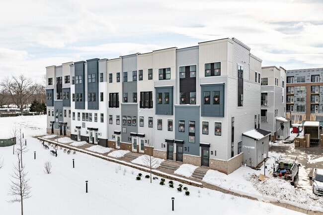 Building Photo - The Sully Rental