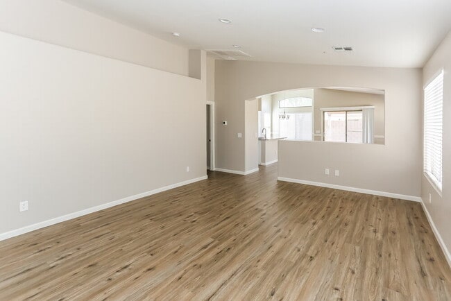 Photo - 6418 W Magnolia St