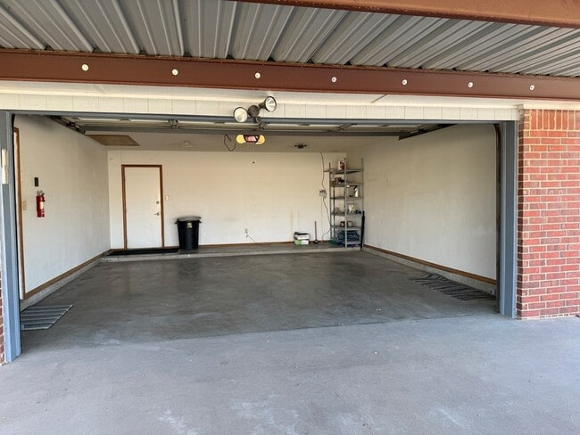 Photo - 15 N Broken Bow Cir