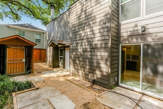 Photo - 1918 Branard St