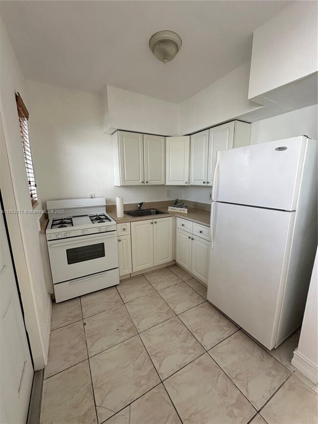 Building Photo - 350 75th St Unit 209 Rental