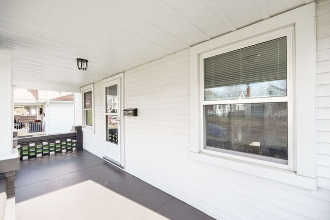 Photo - 2824 Dwight Ave