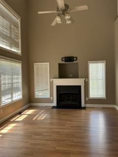 Photo - 423 Trenton Ln