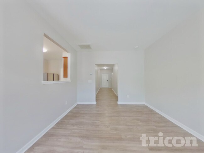 Photo - 2054 Aragon Lane