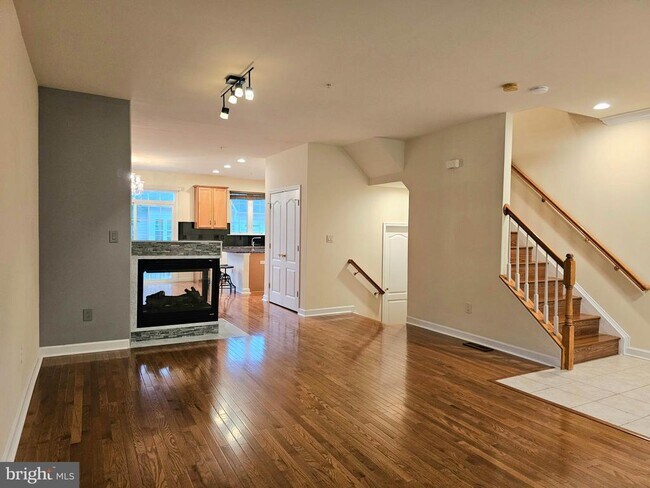 Building Photo - 13019 St Clair Rd Rental