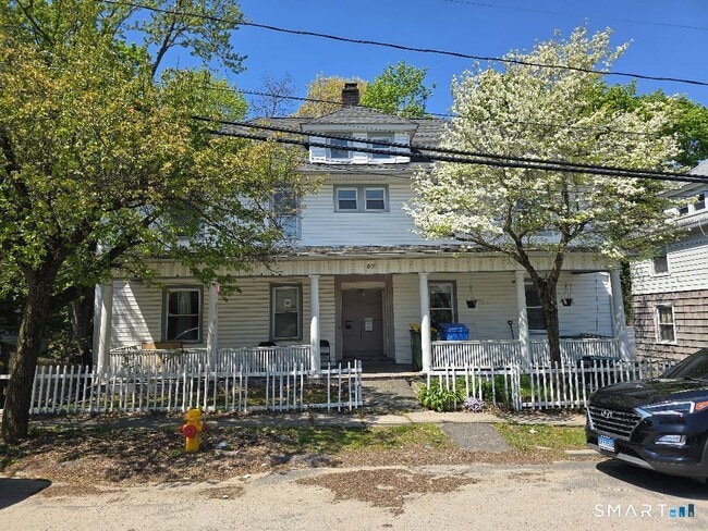 Building Photo - 97 Clowes Terrace Unit RT side