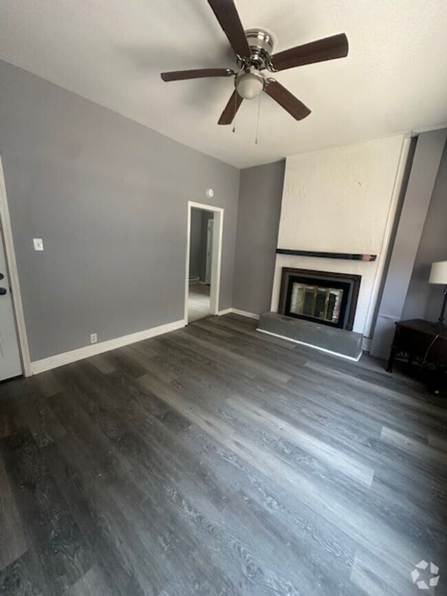 Building Photo - 3021 Ashlyn St Unit 3021 Ashlyn St 2 Rental