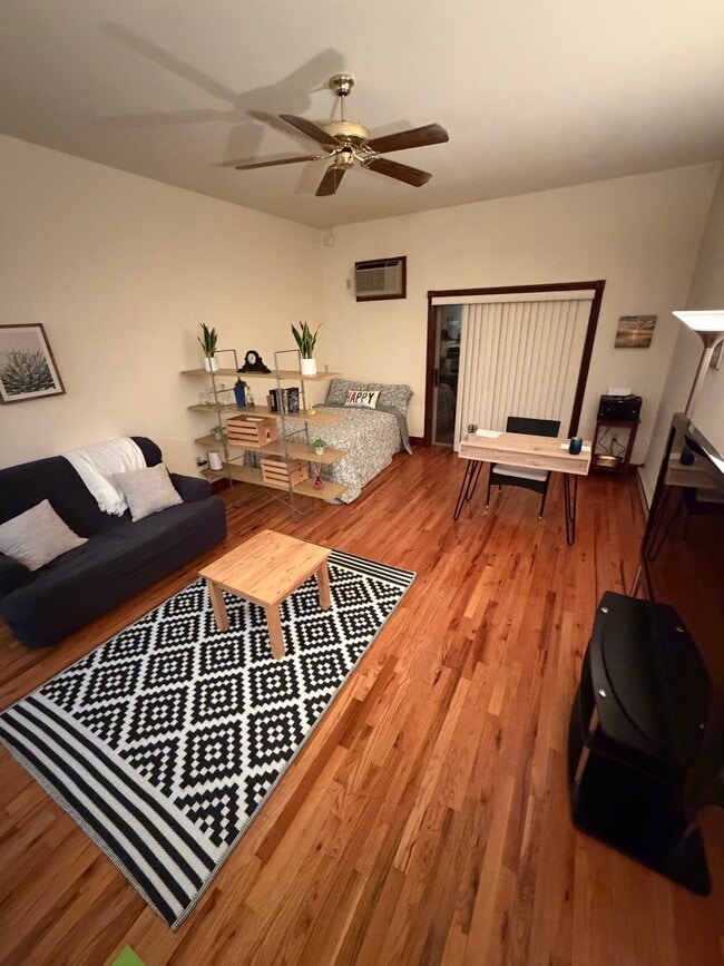 Photo - 402 W Dayton St Unidad 206