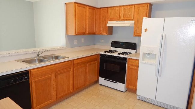 Photo - 2546 Oak Tree Ln