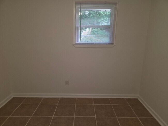 847 Northern St Unit B