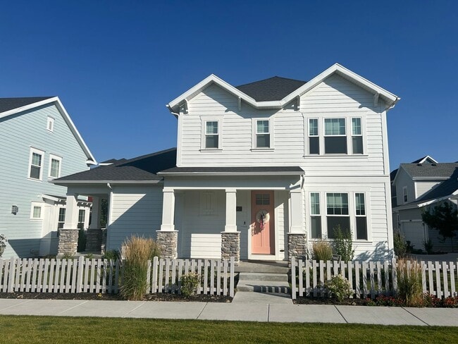 Building Photo - Amazing 4 Bed, 3.5 Daybreak Home with Office