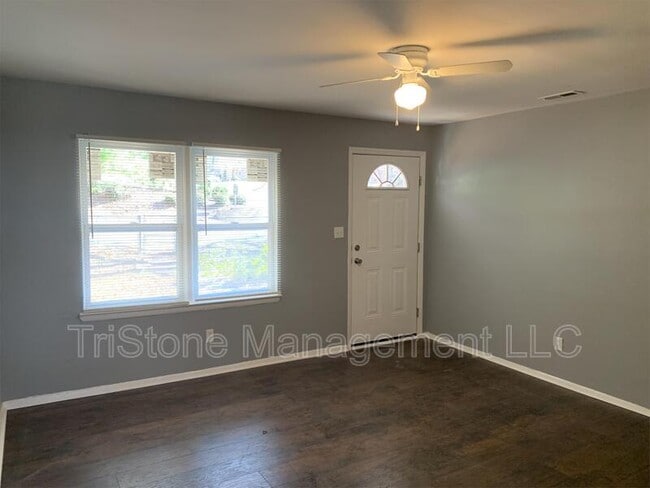 Photo - 3000 Rodman St