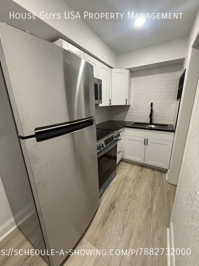 Building Photo - 15411 Barat Ave Unit D