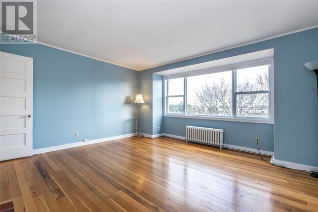 Photo - 90 Allandale Pl