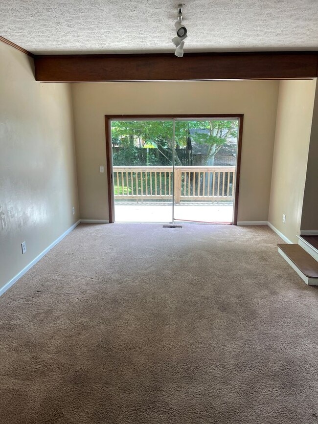 Photo - Glenn Ave Home