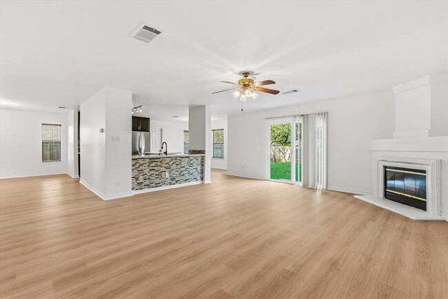 Photo - 2005 Jasper Ln