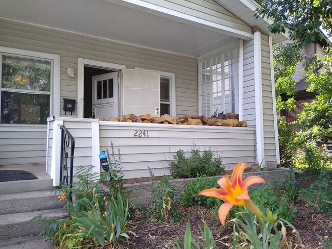 Photo - DU Charming 1920's Bungalow 2 Beds 1 Bath ...