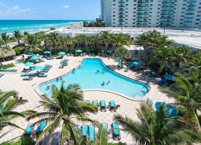 Building Photo - 3901 S Ocean Dr Unit 4P
