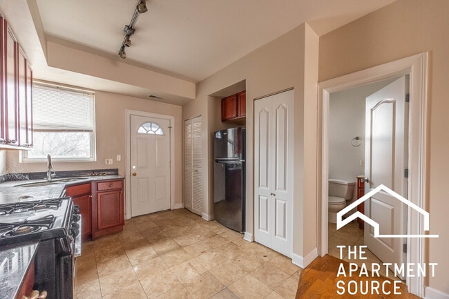 Photo - 7462 N Greenview Ave Unit 3