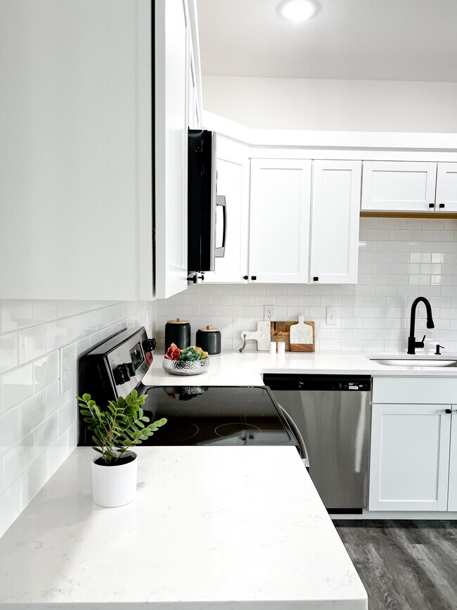 Photo - 198 Bethune St