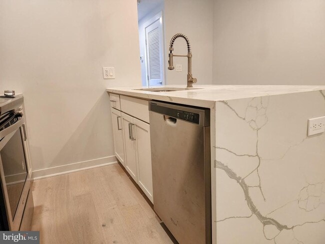 Photo - 531 Kennedy St NW Unit 4