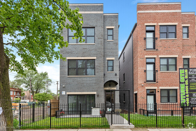 Building Photo - 6450 S Ellis Ave Rental