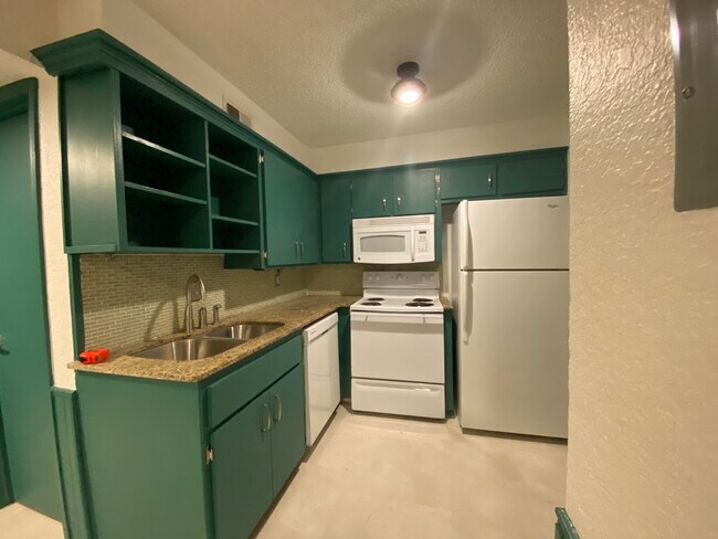 Photo - 1633 Glenn Bo Dr