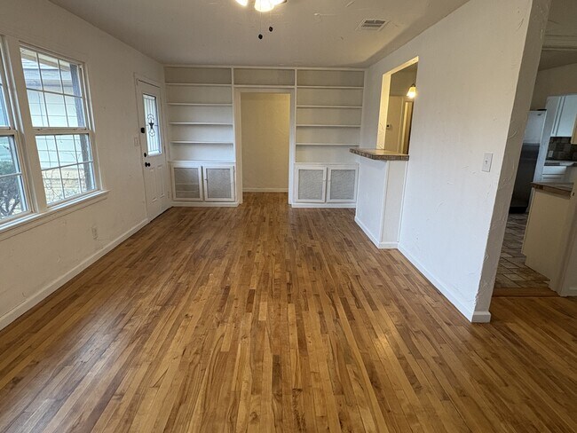 Photo - 3313 25th St