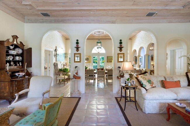 Photo - 4210 Washington Rd