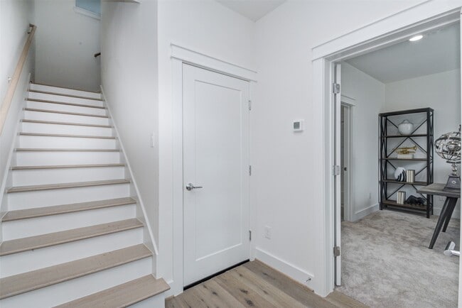 Photo - 1131 W 17th St