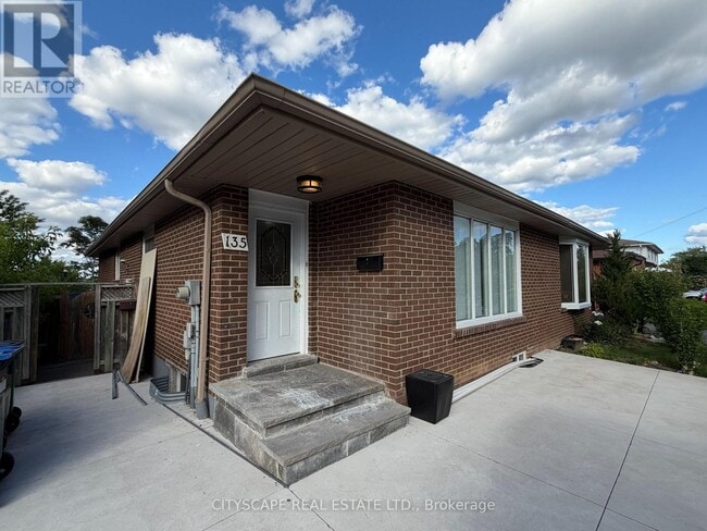 Photo - 135 Bonham Blvd