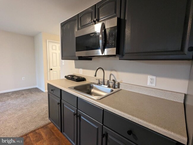 141 Winslow Pl