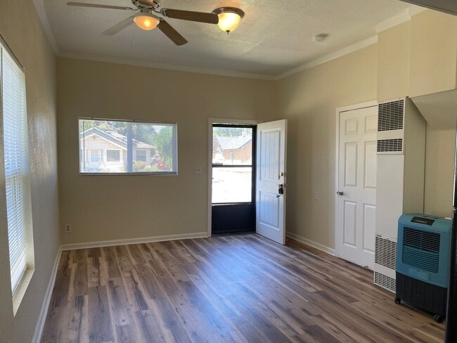 Photo - Newly Remodeled 2 Bedroom 1 Bath-Ready for you to move right in!!!