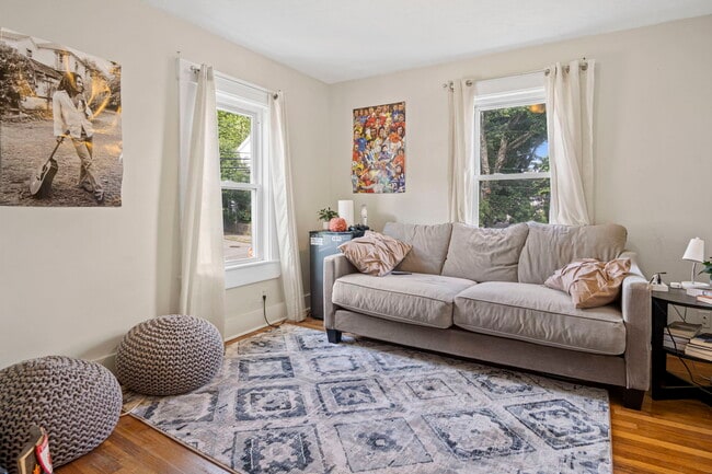 Photo - 305 Cornell St Unit #2