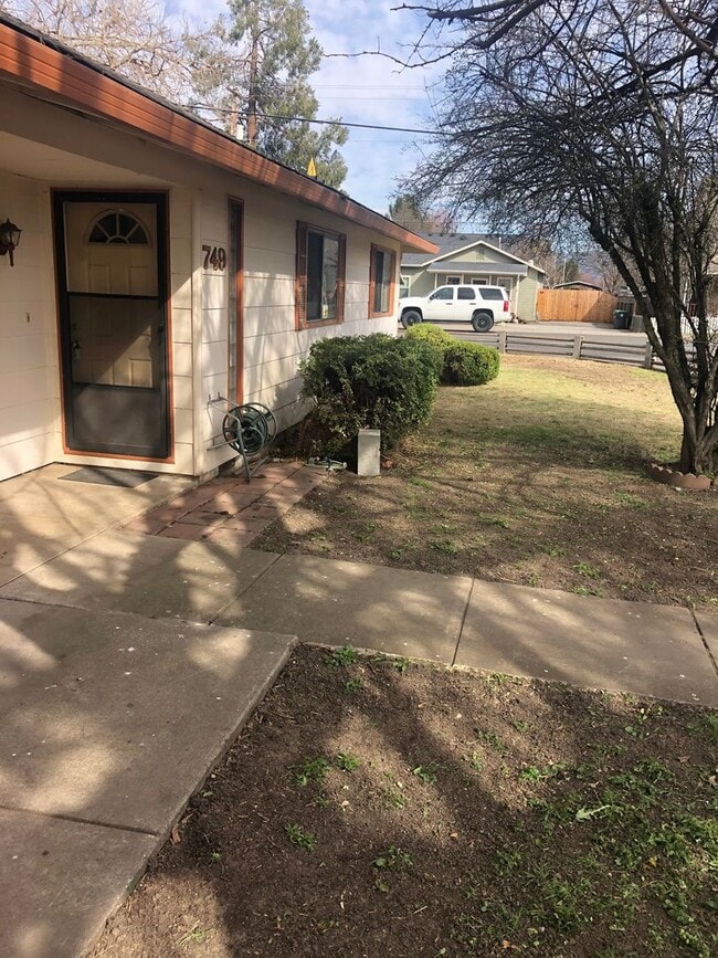 Photo - Large, three bedroom Central Point ranch h...