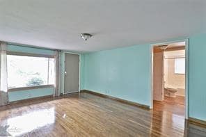 Photo - 2428 Maple St
