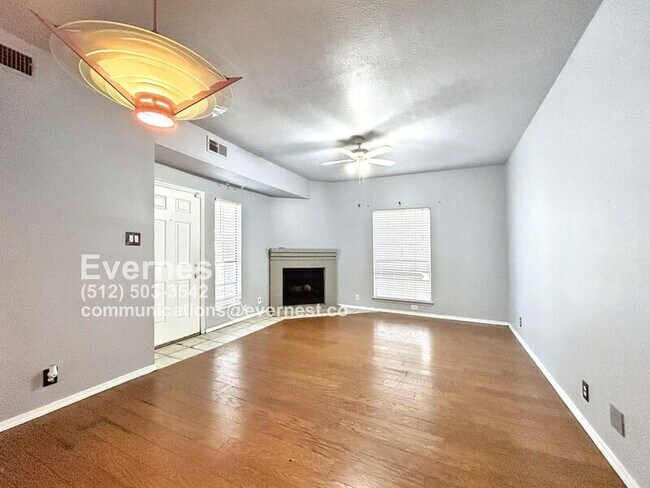 Photo - 8655 Datapoint Dr Unidad APT 109