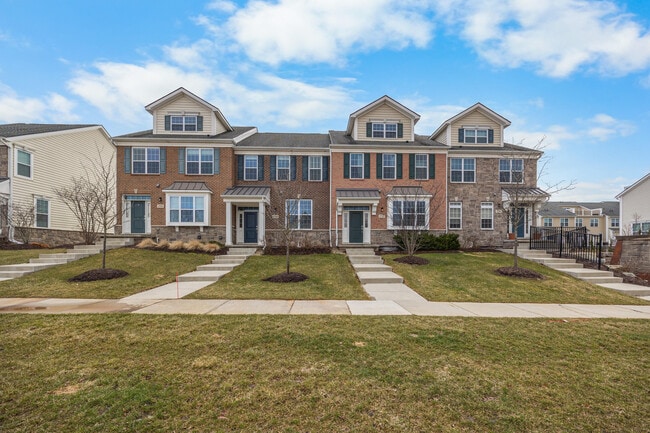 Photo - 2794 Ashcombe Dr.