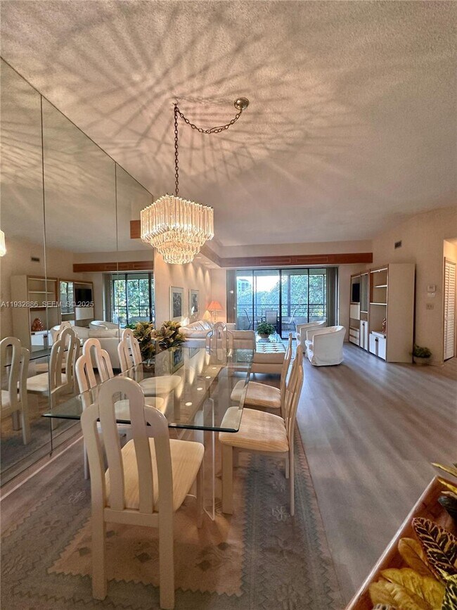 Photo - 7472 La Paz Blvd Unidad 301