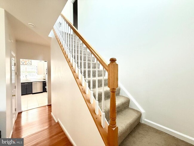 Photo - 8 Woodmont Ct