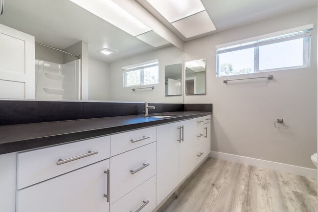 Photo - Bixby Hill Apartments