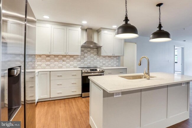 Building Photo - 210 E Boscawen St Unit 204 Rental