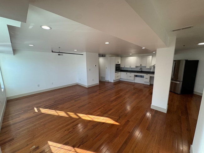 Photo - 2 Charles St Unit 202