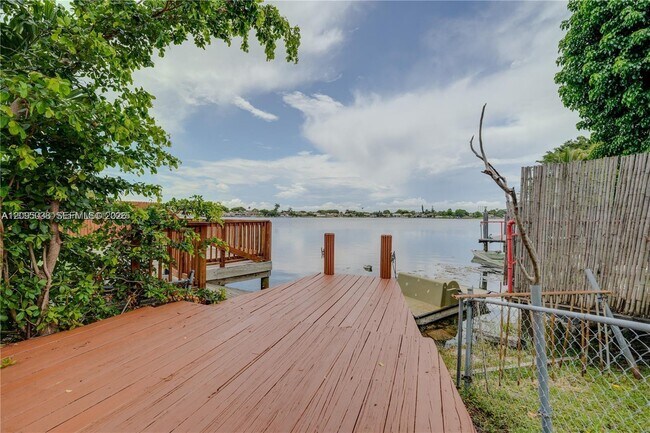 2403 SW 58th Manor Unit 1