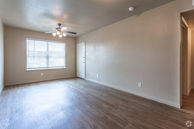 Bayou Gardens - Living Room - Highland Pointe