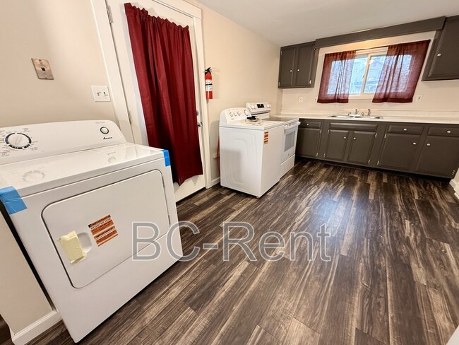 Photo - 526 Adams St